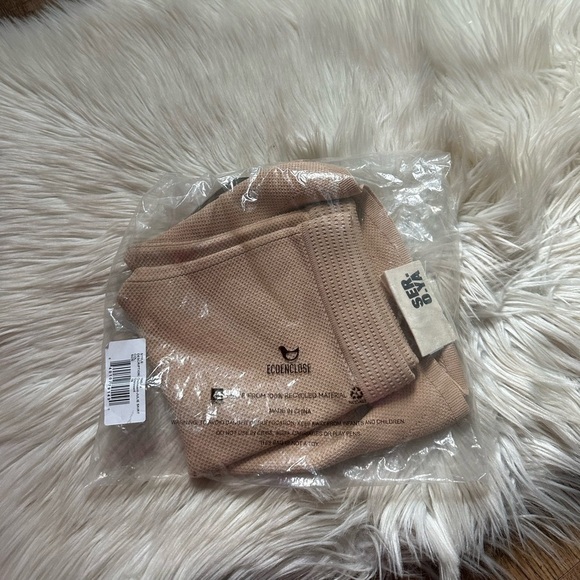 SER.O.YA Julie Skirt In Croissant - Picture 3 of 4